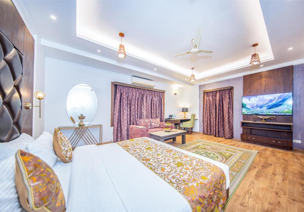 Отель Solar Residency, Srinagar Экстерьер фото