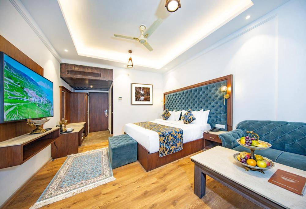 Отель Solar Residency, Srinagar Экстерьер фото