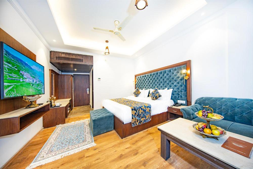 Отель Solar Residency, Srinagar Экстерьер фото